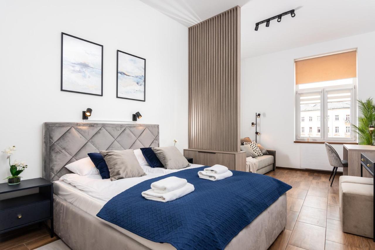 Premium Splendid Old Town Suites - By Upstairs クラクフ エクステリア 写真