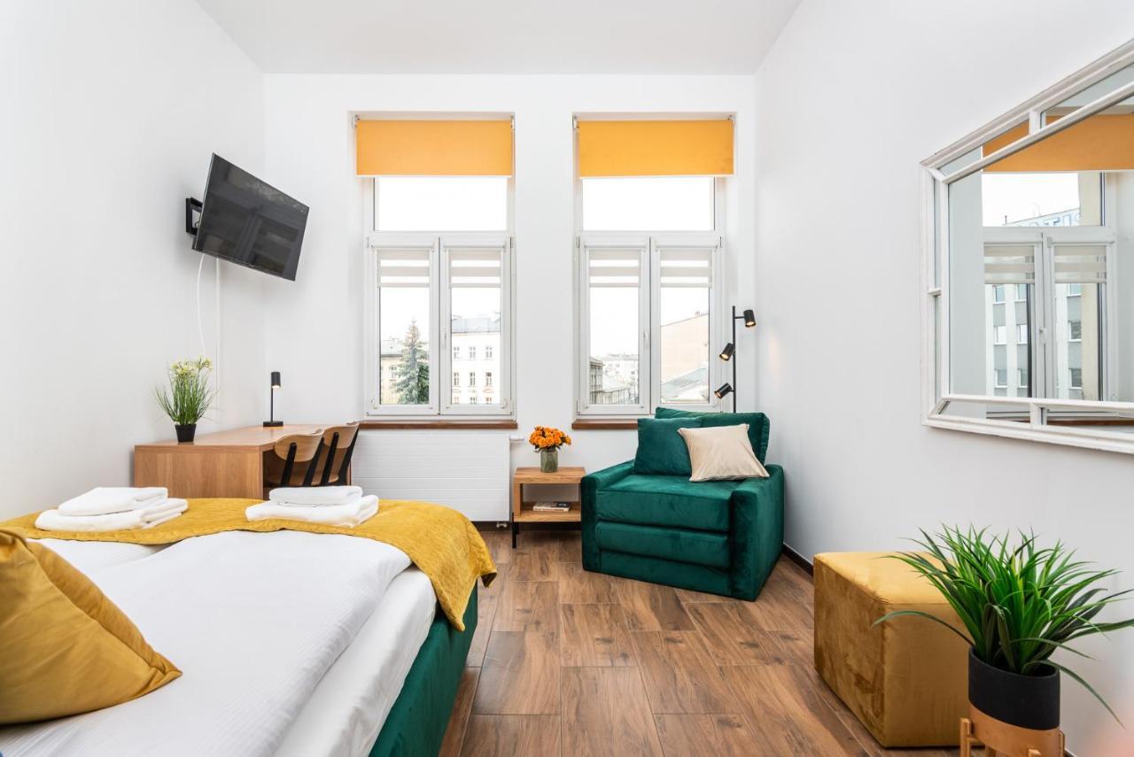 Premium Splendid Old Town Suites - By Upstairs クラクフ エクステリア 写真