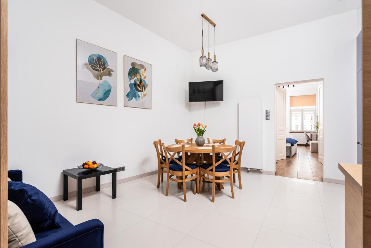 Premium Splendid Old Town Suites - By Upstairs クラクフ エクステリア 写真