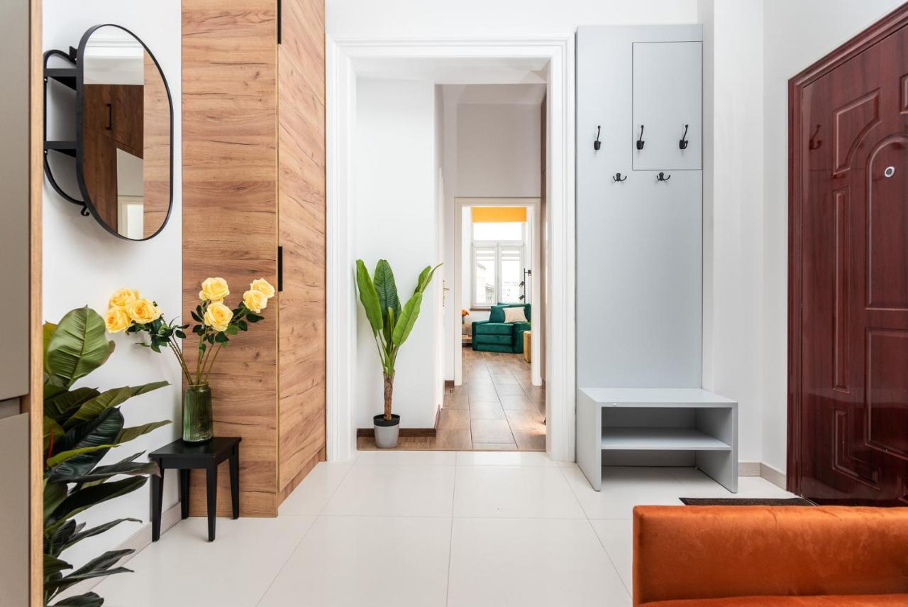 Premium Splendid Old Town Suites - By Upstairs クラクフ エクステリア 写真
